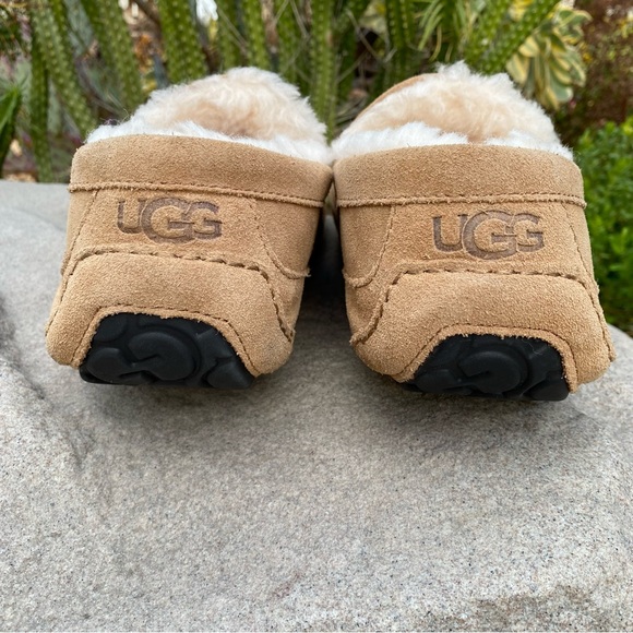 UGG Australia Ascot Slippers - Picture 5 of 9